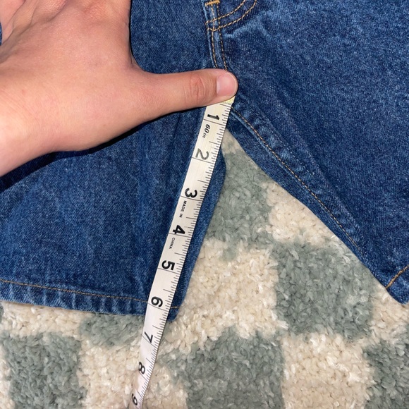 Vintage Levi’s Shorts - Picture 5 of 6